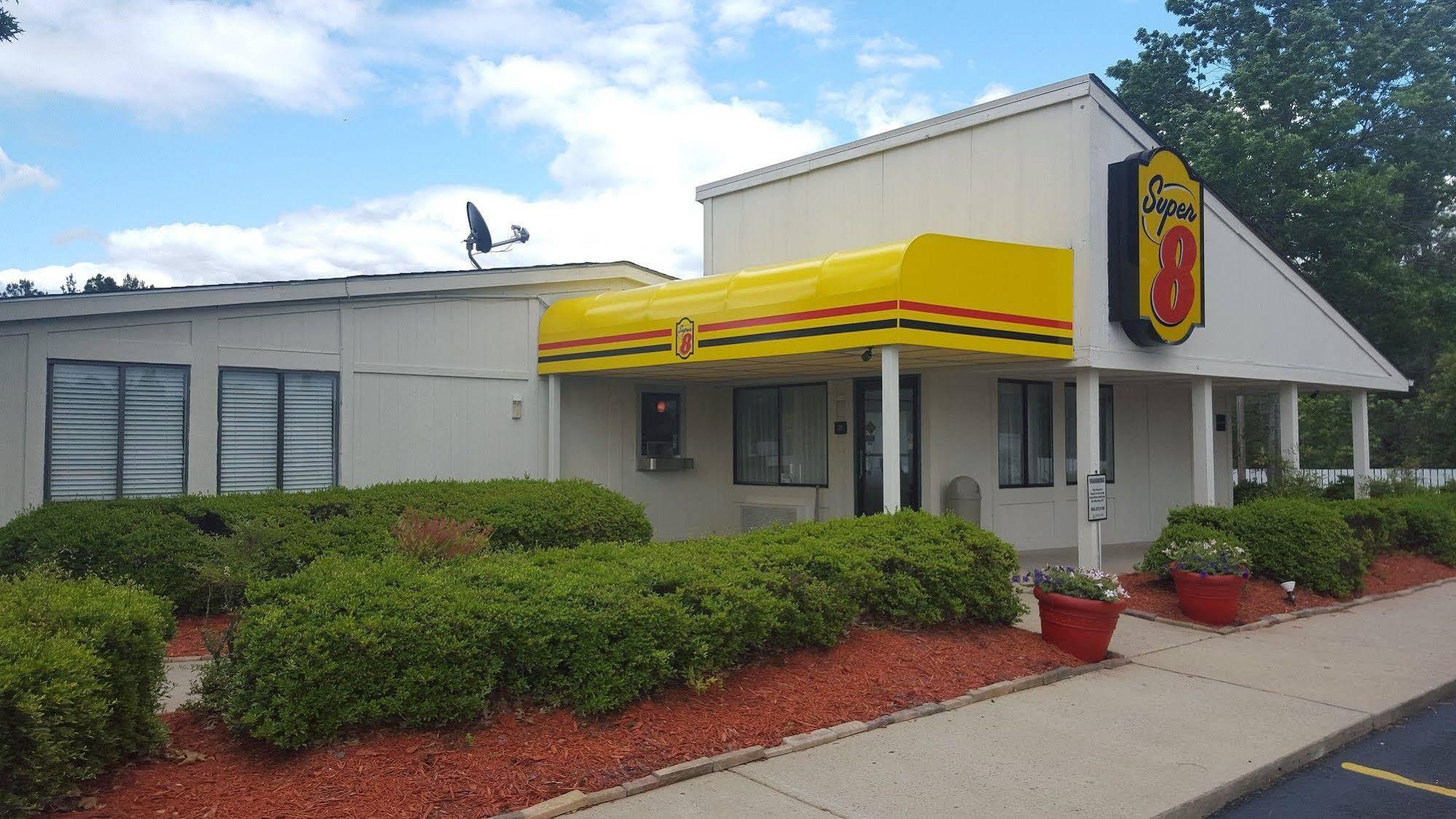 Super 8 By Wyndham Aberdeen Southern Pines Kültér fotó