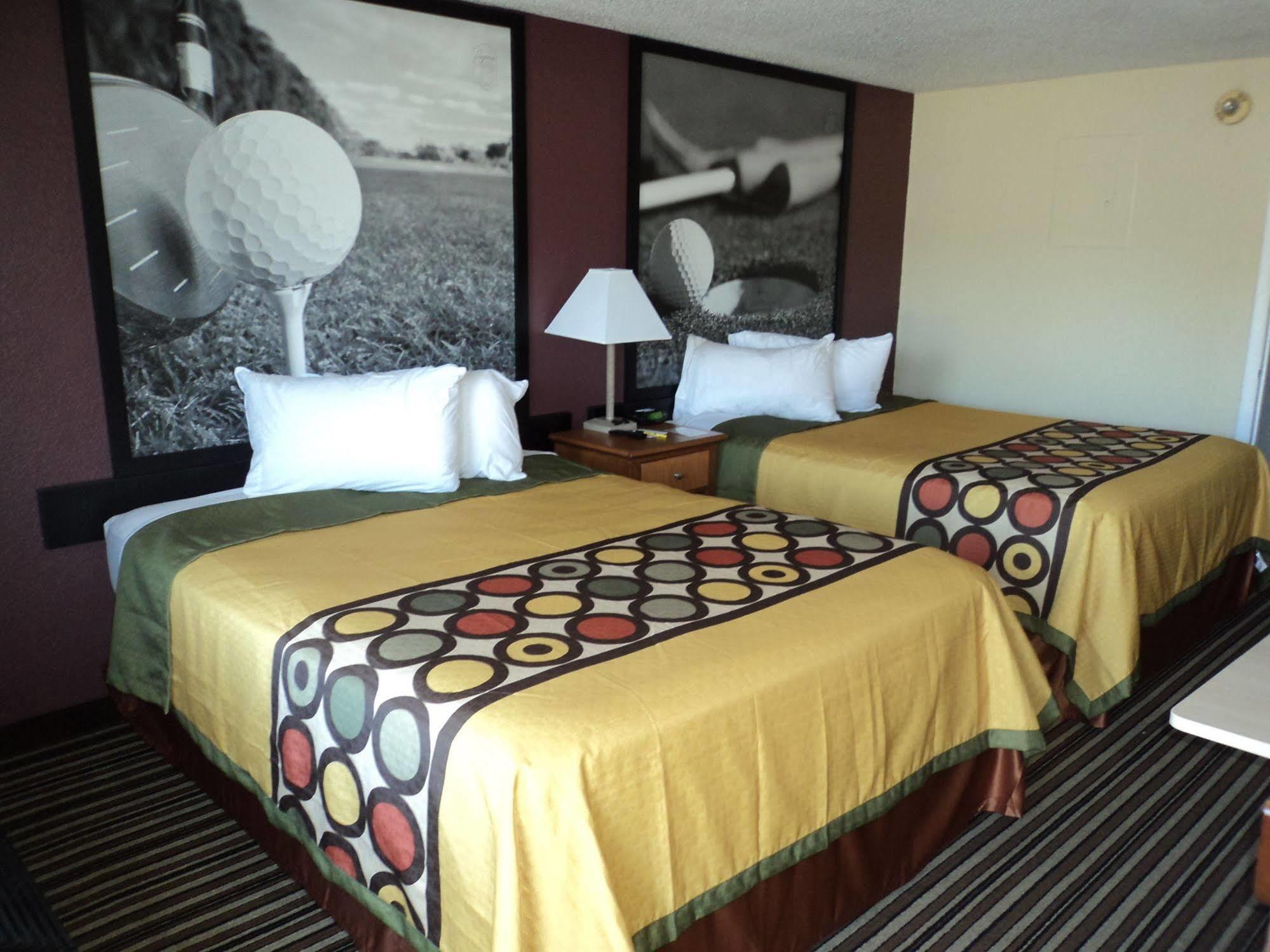 Super 8 By Wyndham Aberdeen Southern Pines Kültér fotó